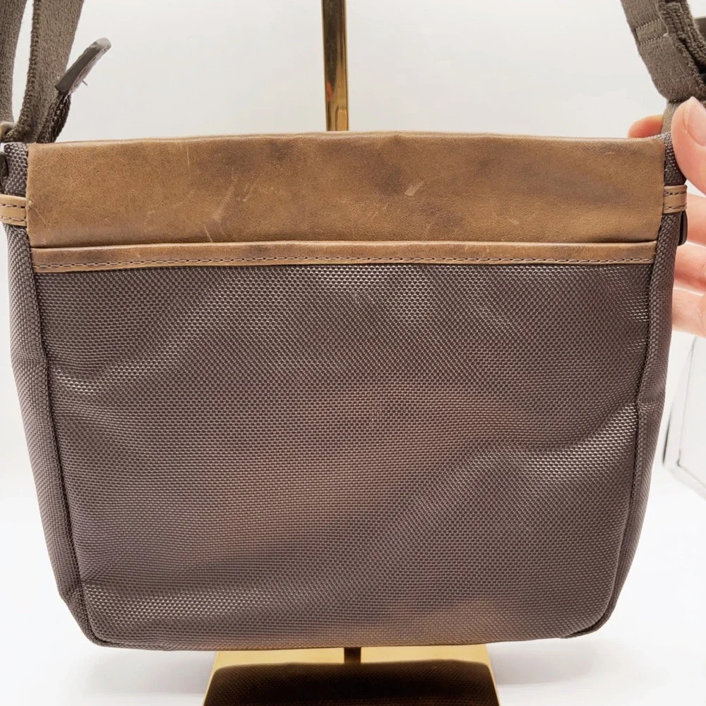 T-Tech by Tumi Brown Leather Nylon Crossbody Messenger Travel Work Utility  Bag